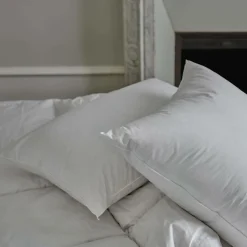 Camif Oreillers|Oreillers>Oreiller moelleux en duvet et percale biologique Carla - Moelleux - 65 x 65 cm